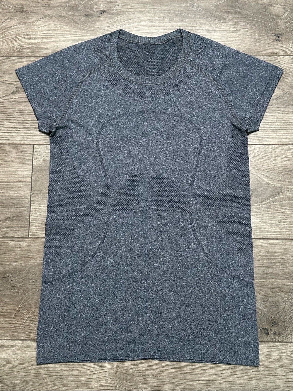 Lululemon Swiftly Tech Seamless Short Sleeve Tee Shirt Gray Size 8